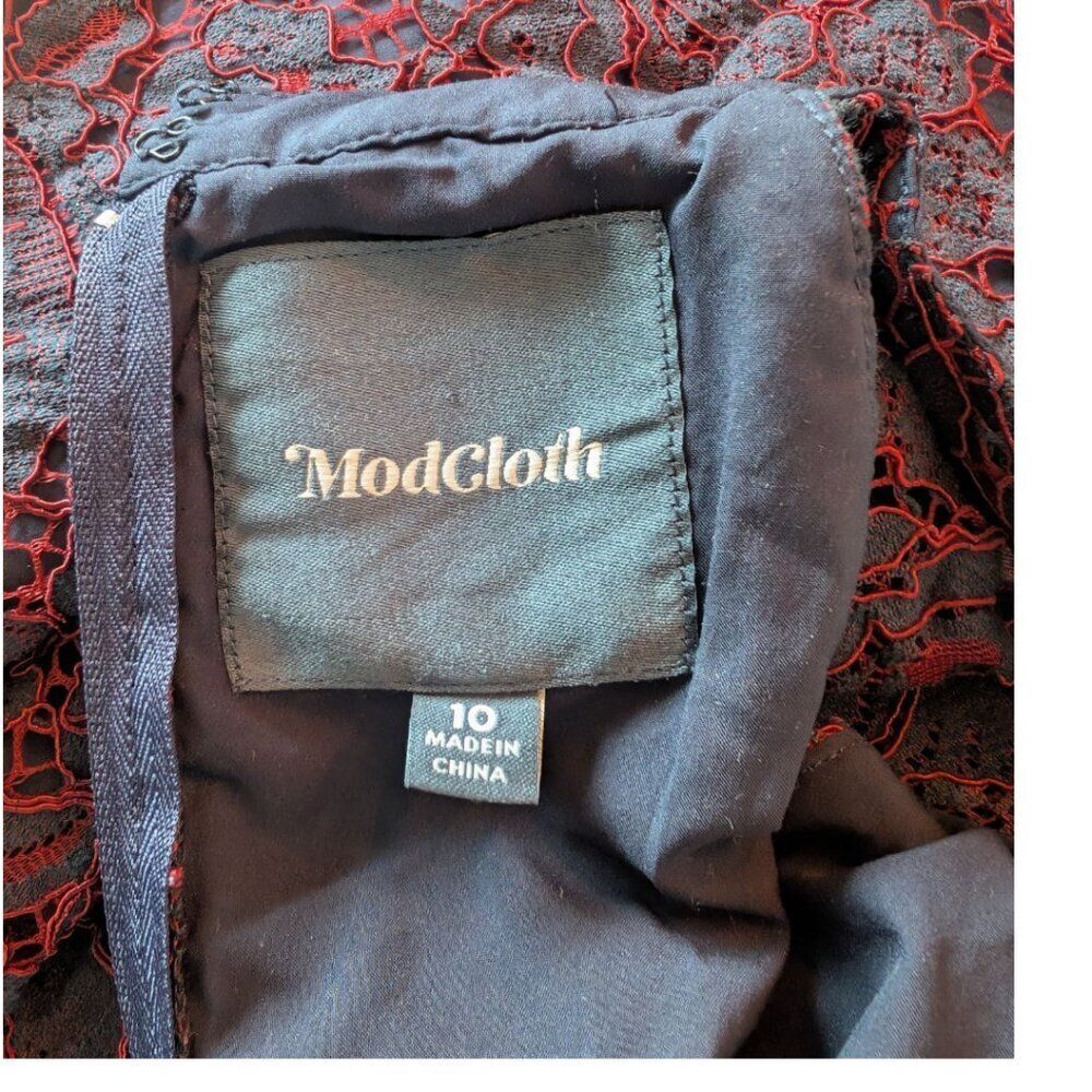 ModCloth | A Night Like This Halter Dress | Navy & Red | Size 10 - Picture 6 of 11